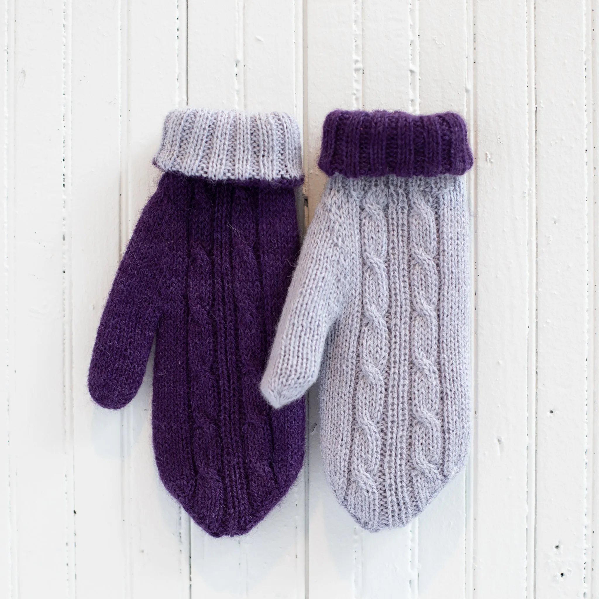 Reversible Cable-knit Mittens