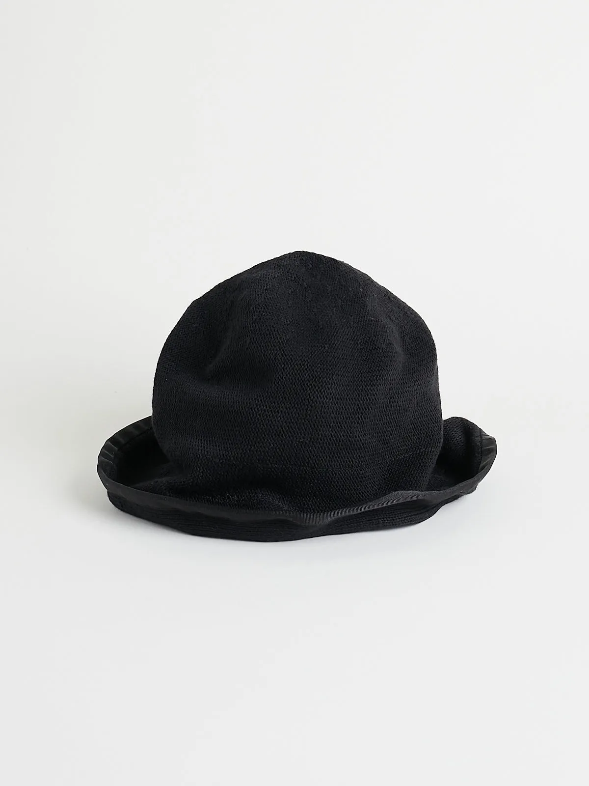 Soft Traveller Cut "RB" Hat in Black