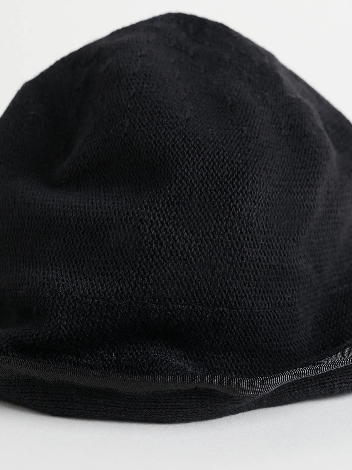 Soft Traveller Cut "RB" Hat in Black