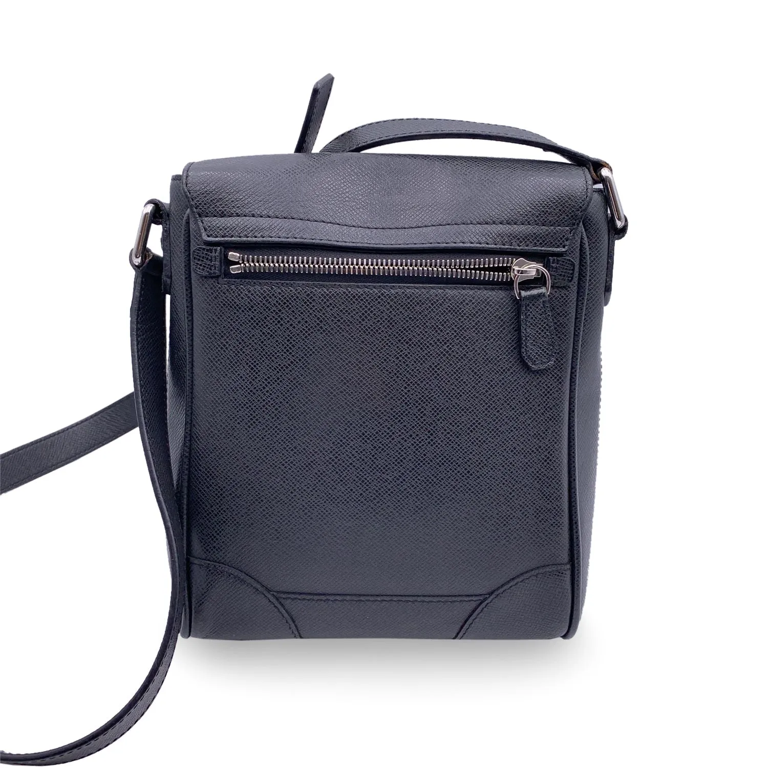 Trendy Inspired Louis Vuitton Black Taiga Leather Luka Messenger Crossbody Bag