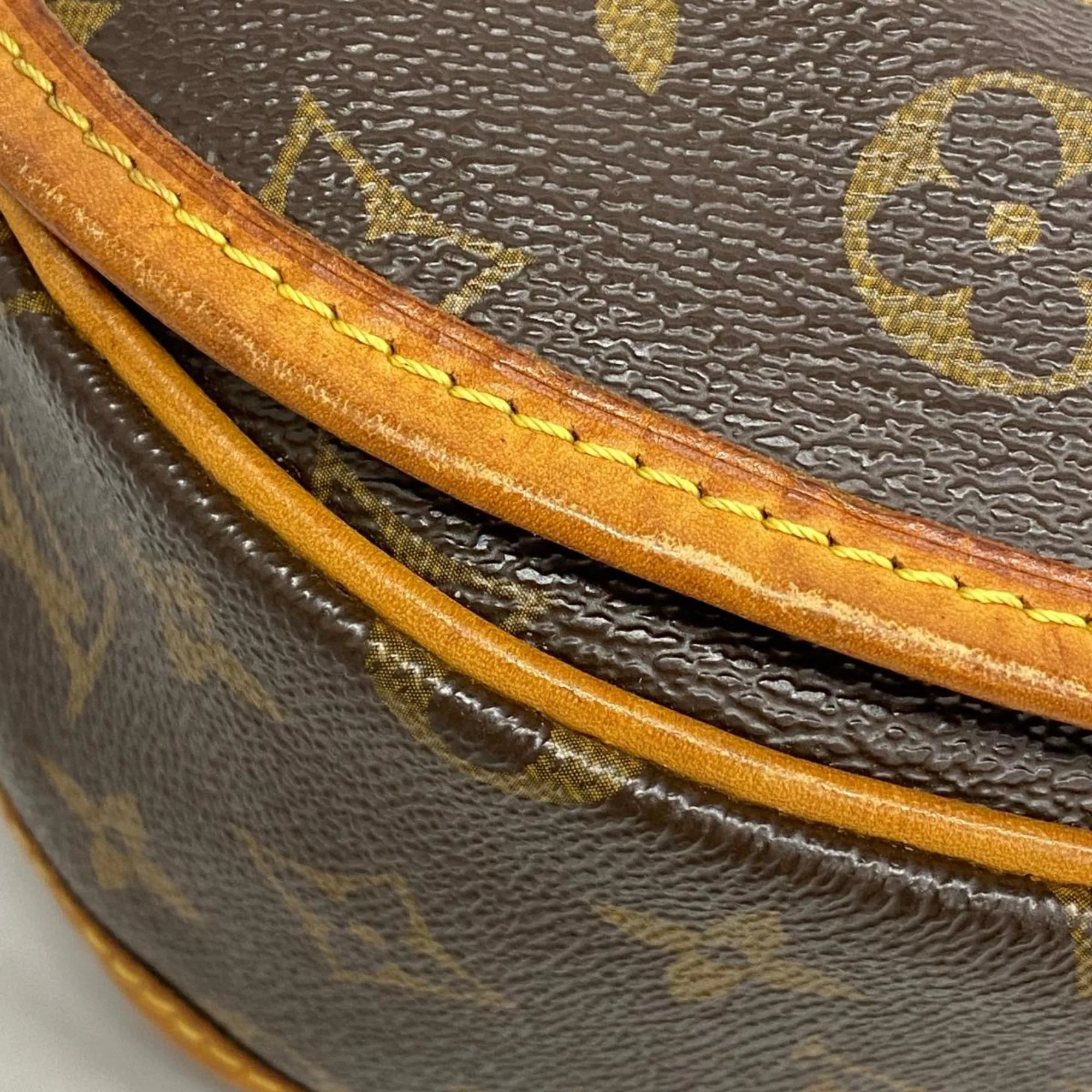 Trendy Inspired Louis Vuitton Menilmontant Shoulder Bag