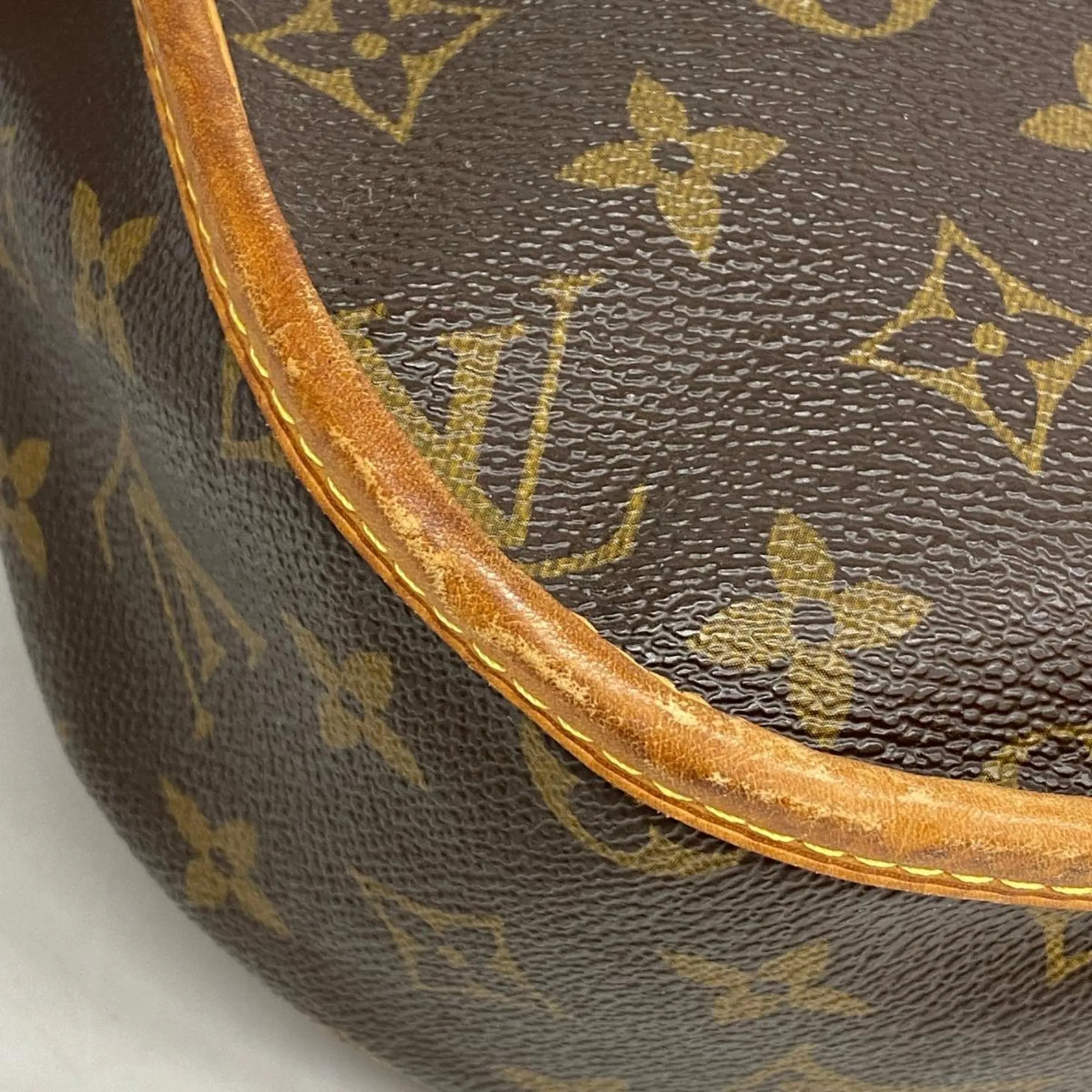 Trendy Inspired Louis Vuitton Menilmontant Shoulder Bag