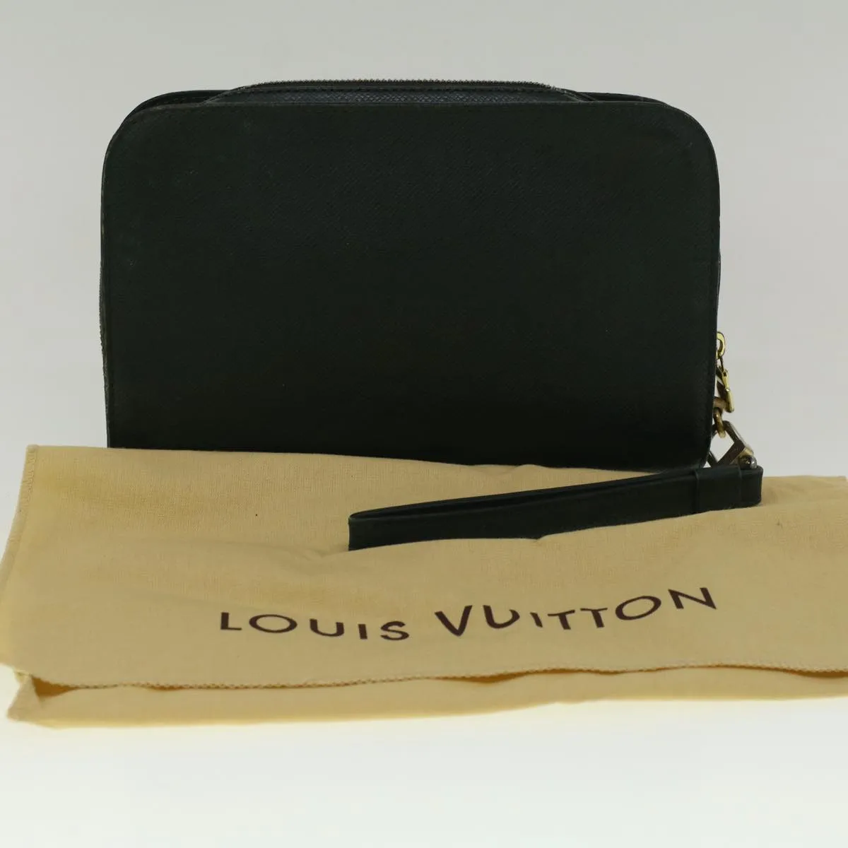 Trendy Inspired Louis Vuitton Taiga Baikal Clutch Bag Epicea M30184 Lv Auth Th4269