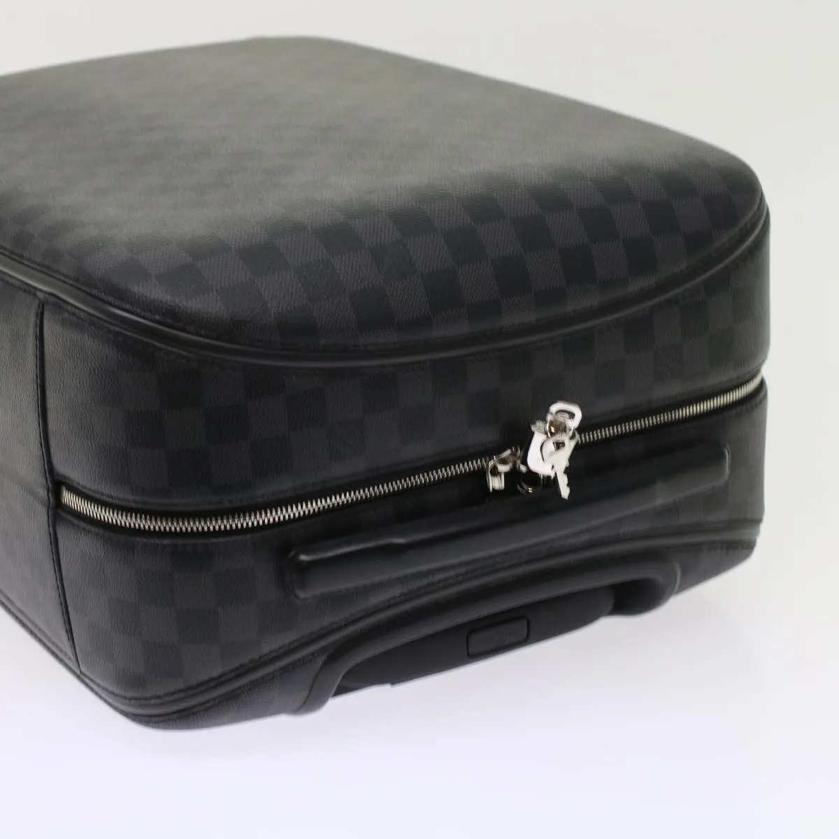 Trendy Inspired Louis Vuitton Zephyr Travel